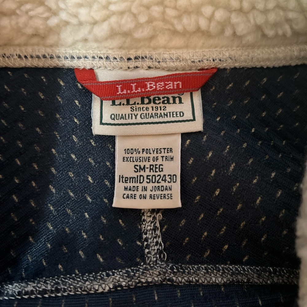 *SOLD* L.L Bean Mountain Pile Fleece Vest - Picture 4 of 4